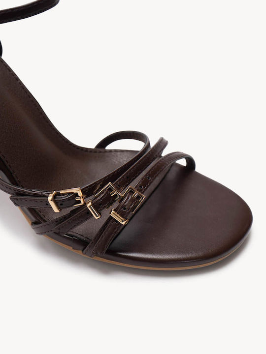 Braune Hohe Damen Sandalen Dekorative Metallische Elemente