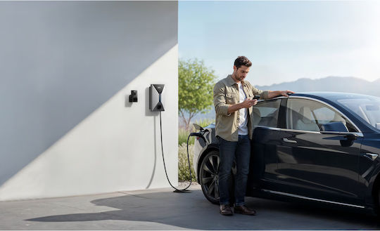 Anker Solix V1 Montat pe perete Trei faze Stație de încărcare pentru mașini electrice 11kW cu Cablu încorporat Tipul 2 (A5191GZ7)