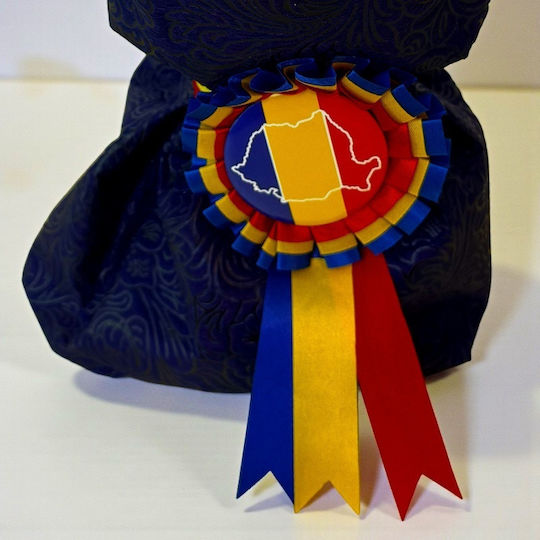 Tricolor Bouquet Soap Roses Romanian Insignia – Symbolic Elegant Gift