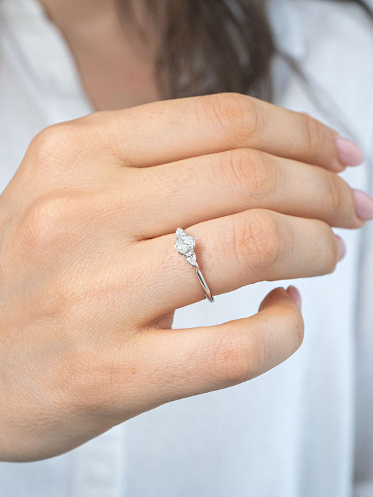 Diamond Group Μονόπετρο από Λευκόχρυσο 18Κ Diamond Group Μονόπετρο από Λευκόχρυσο 18Κ