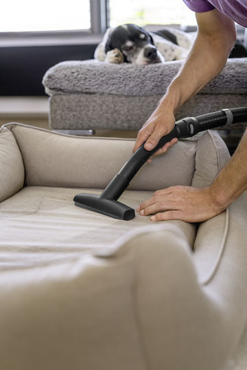 Karcher WD 2 Plus V-12 4 18 Σκούπα Υγρών / Στερεών 1000W με Πλαστικό Κάδο 12lt Κίτρινη