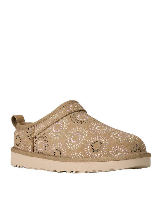 UGG Classic Classic Closed-Toe Slippers Beige
