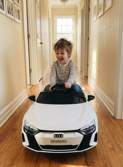 Audi RS E-Tron 6888 Einsitzer mit Fernbedienung 12 Volt Weiß für 3+ Jahre