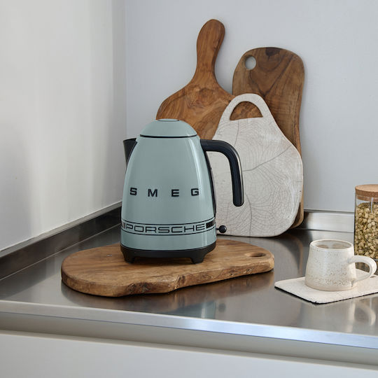 Smeg Reisekessel 1.7Es 2400W Grün
