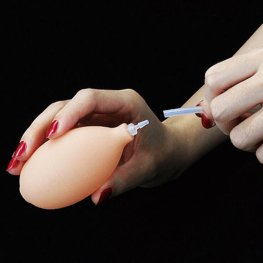 Smd Ultrawet 2.0 Realistic Squirting Dildo And Vibrator 2-in-1 Penetrating And Squirting Dildo With Suction Cup And Pump 20.5cm Flesh