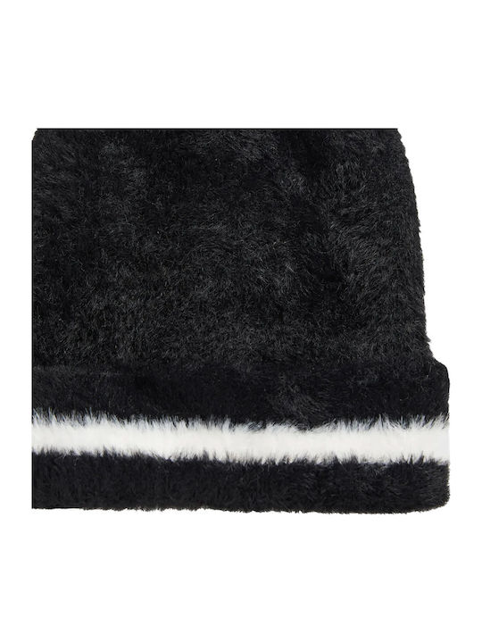 Beanie Beanie Knitted in Black color