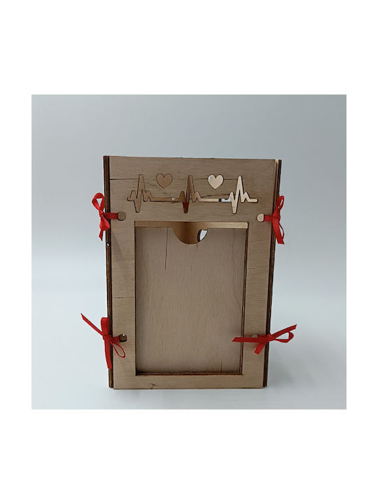 ToXylo Frame Wooden Heart Shaped with Beige Frame