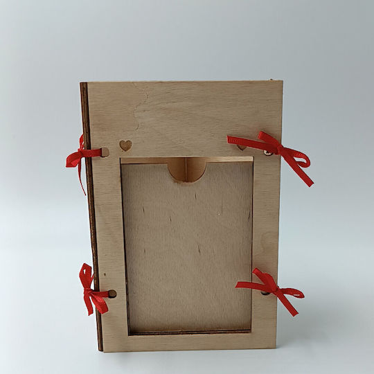 ToXylo Frame Wooden Heart Shaped with Beige Frame