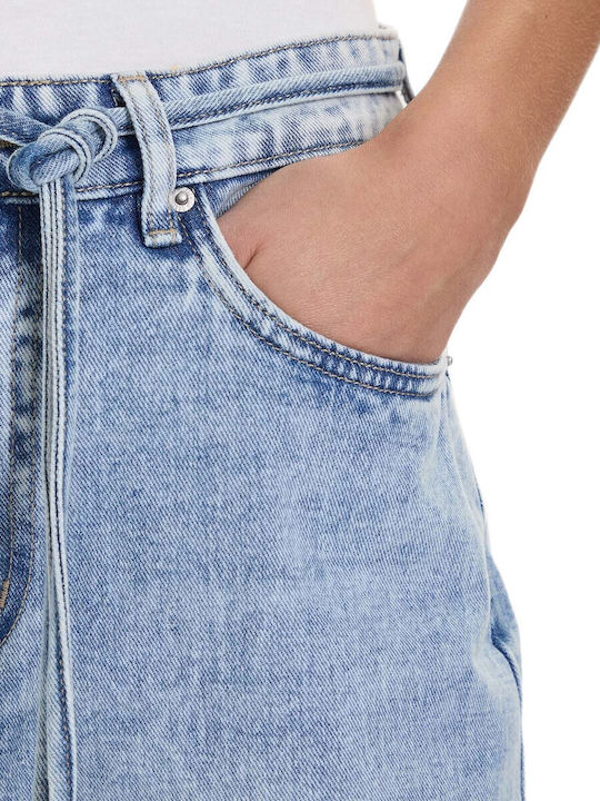 Women's Jean Pants in Loose Fit