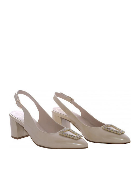 Pumps mit Mittelhohem Beigen Absatz