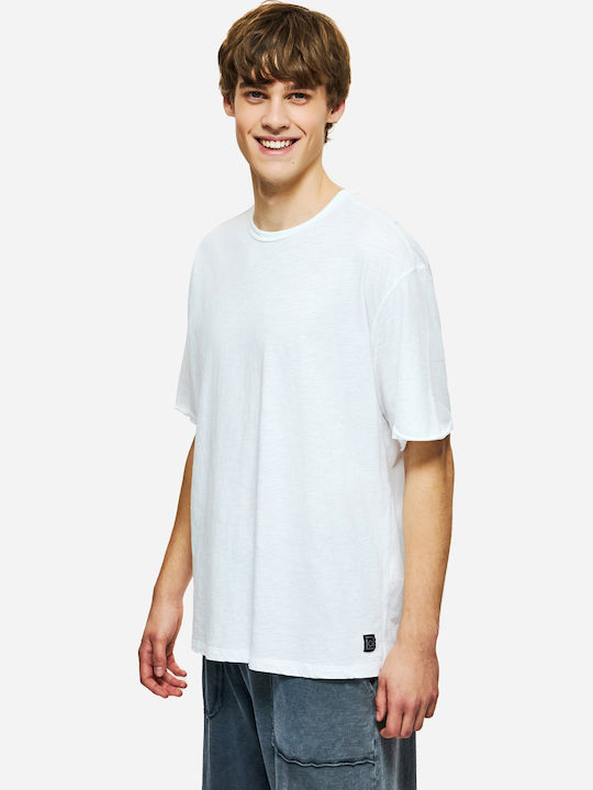 T-shirt White