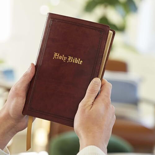 Nkjv Bible: Personal Size Giant Print, Brown Leathersoft, Holy Bible, Red Letter, Comfort Print: New King James Version: New King James Version, ... Size, Giant Print, Red Letter, Comfort Print