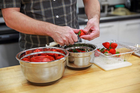 Kuchenprofi Stainless Steel Mixing Bowl with Diameter 20cm.