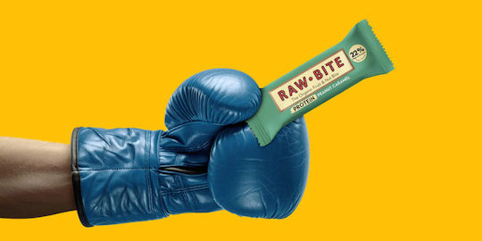 Raw Bite Proteinriegel mit Geschmack Pistazie & Karamell 50g