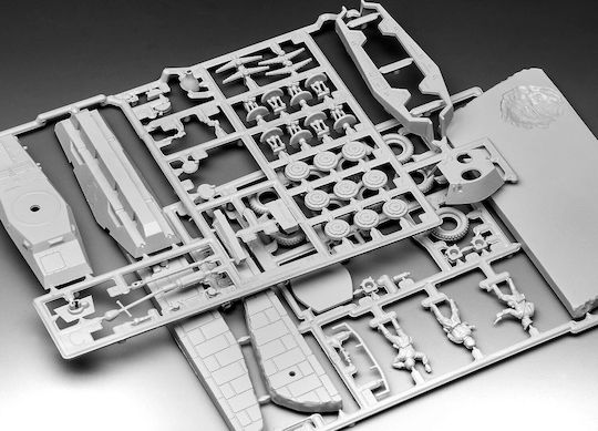 Revell Sd.Kfz. 234/2 Puma Modeling Figure Tank 69 Pieces in Scale 1:76