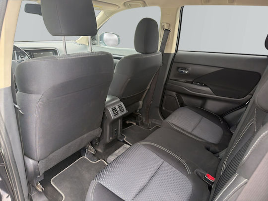 Mitsubishi Motors Outlander 2.4 PHEV Intense Plus Auto 4WD '20