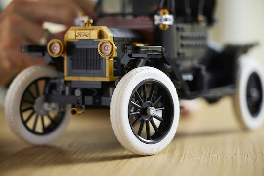LEGO Icons Ford Model T За 18+ Години 1060 Бройки