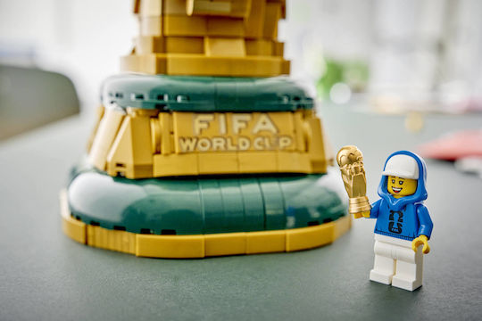 LEGO Editions FIFA World Cup Official Trophy για 12+ Ετών 2842τμχ
