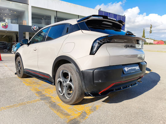Промоционален Мастпие Alfa Romeo Junior 2024 2 Броя Черен Лъскав K227-002