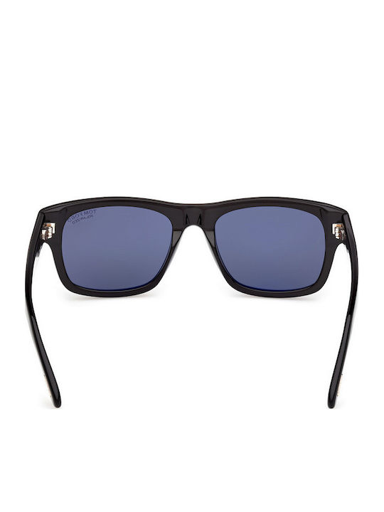 Tom Ford Unisex Sunglasses With Black Horn-Rimmed Frame And Black Gradient Lens