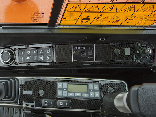 Caliber Rmd213 Car Radio Built-in Speakers