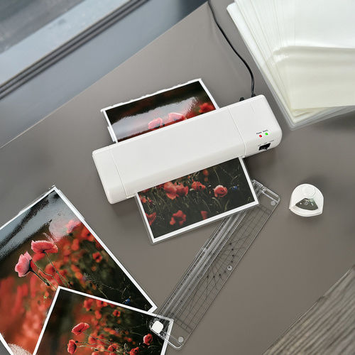 Laminator De Masă Pentru A4 80 Microni Cu Tăietor