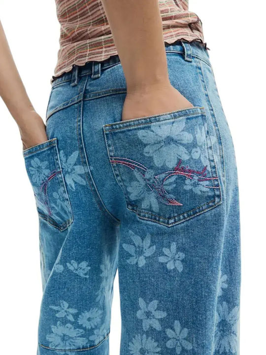Women's Jean Pants in Slim Fit