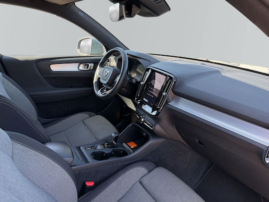 Volvo XC40 MHEV B3 2.0 AT Core '22