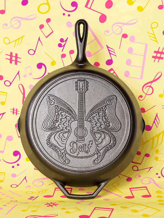 Lodge Cast Iron Pan with Lid with Ceramic Coating 30.48cm