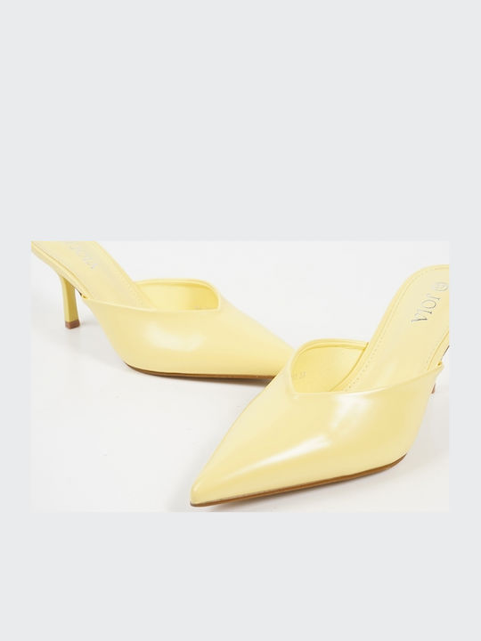 Mules With Thin Low Heel In Yellow Colour