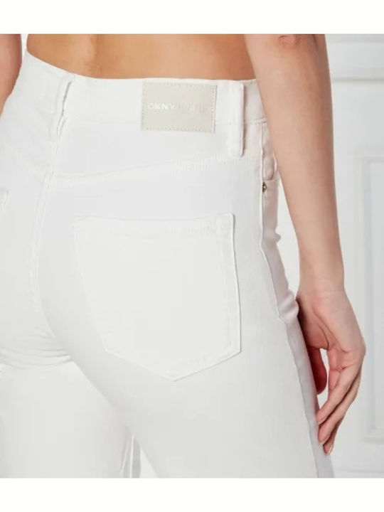 DKNY