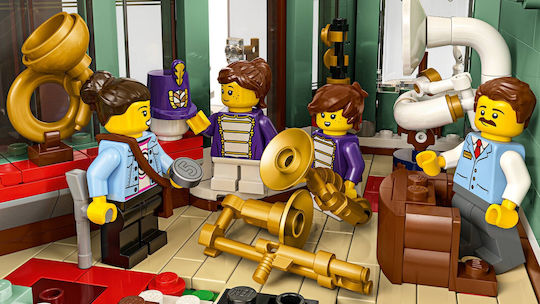 LEGO Icons Shopping Street За 18+ Години 3456 Бройки