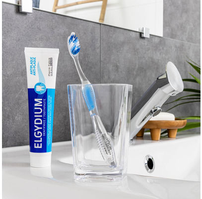 Elgydium Diffusion Manuelle Zahnbürste Mittel Lila