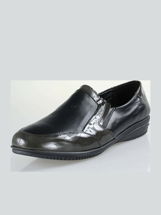 Patent Leather Women's Loafers in Black Colour