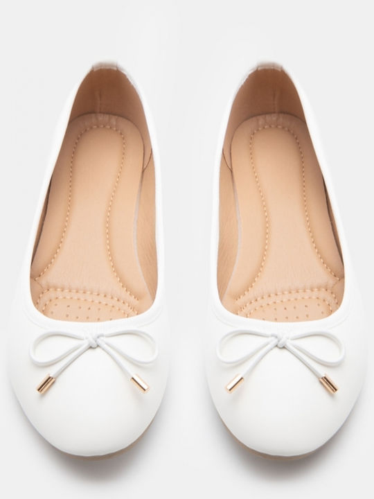 Women's Pointed Toe Ballerina Shoes In White Colour