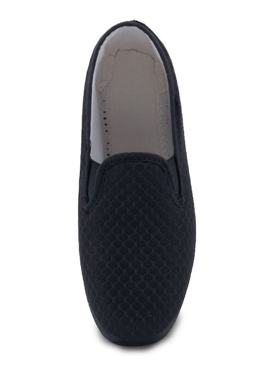 Closed-Toe Women's Black Slippers