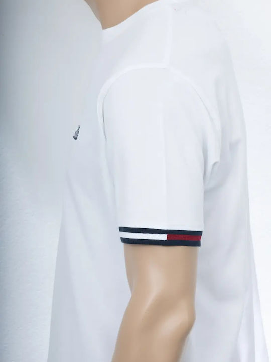 T-shirt White