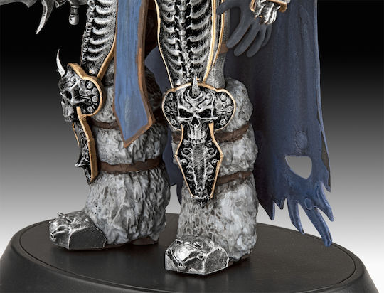 Revell World Warcraft Lich King 1/16 Комплект за Моделни Фигури