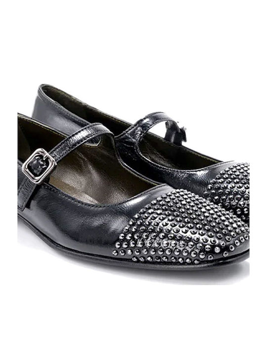 Heels Made of Patent Leather with Medium Heel Black