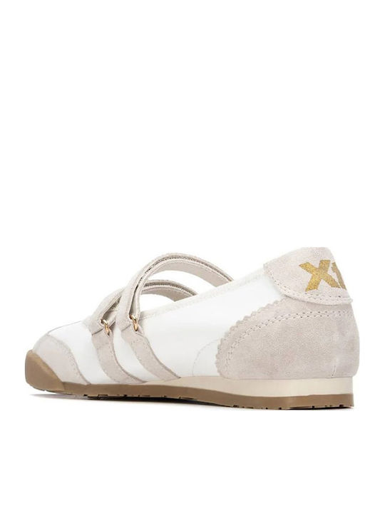 Women's Ballerina Shoes with Strap in White Colour