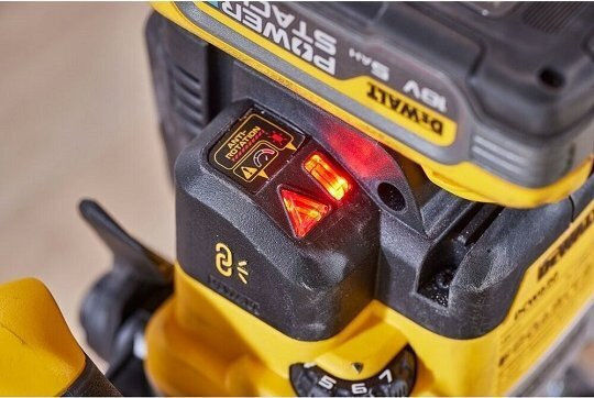 DEWALT Κάθετη Φρέζα Χωρίς Καρβουνάκια (Brushless) 2x