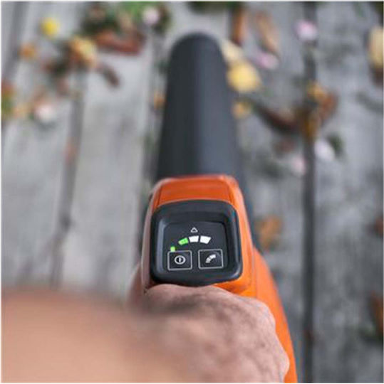 Husqvarna 122iB Handgebläse 36V mit 1 Batterie 4Ah