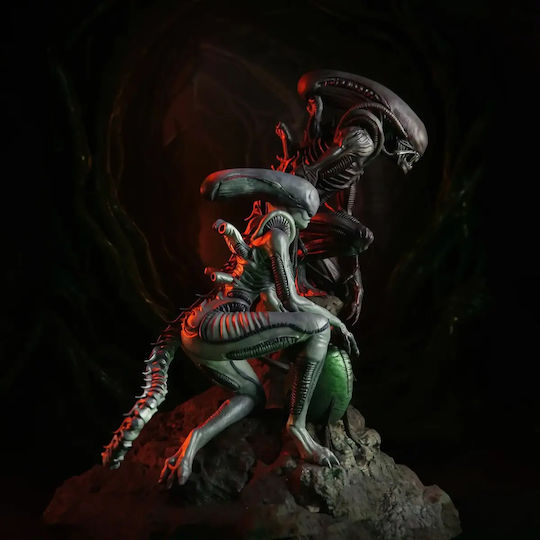 Alien Couple 3D Printed Figure 11.4 Cm 1:16