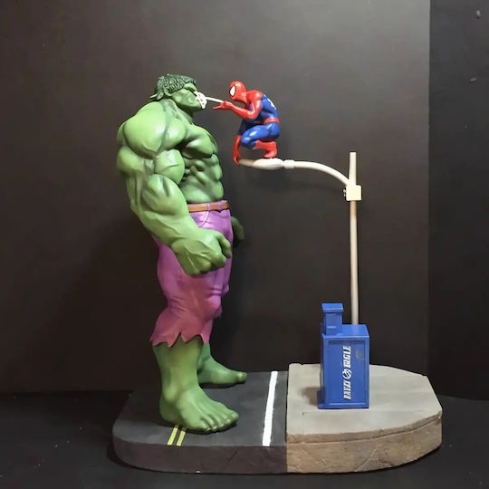 Sammelbare Figuren Hulk Vs Spiderman Aus Marvel 3D Gedruckt 11,4 cm 1:16