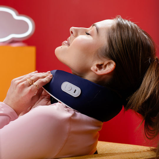 innoGio Massage Device for the Neck with Vibration and Heating Function Blue