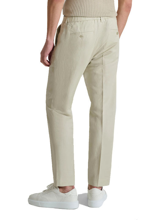 Trousers in Regular Fit Beige