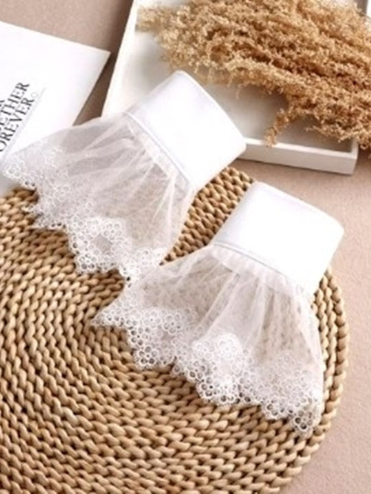 Set 2 Detachable Lace Cuffs Buttons White