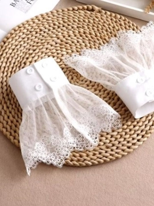 Set 2 Detachable Lace Cuffs Buttons White