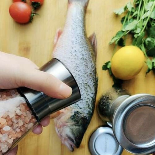 Manuelle Salz- und Pfeffermühlen-Set Inox in Grau Farbe 13,3cm 2 Stück