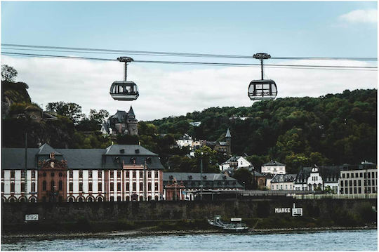 Πίνακας Cable Cars Over Historic Town Τελεφερίκ Πάνω Ιστορική Πόλη 90x60